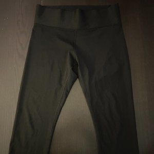 Cropped Exercise Leggings